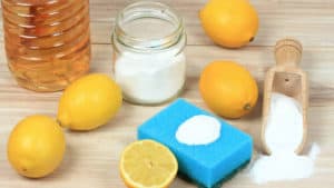 Pulizia con Aceto Limone e Bicarbonato